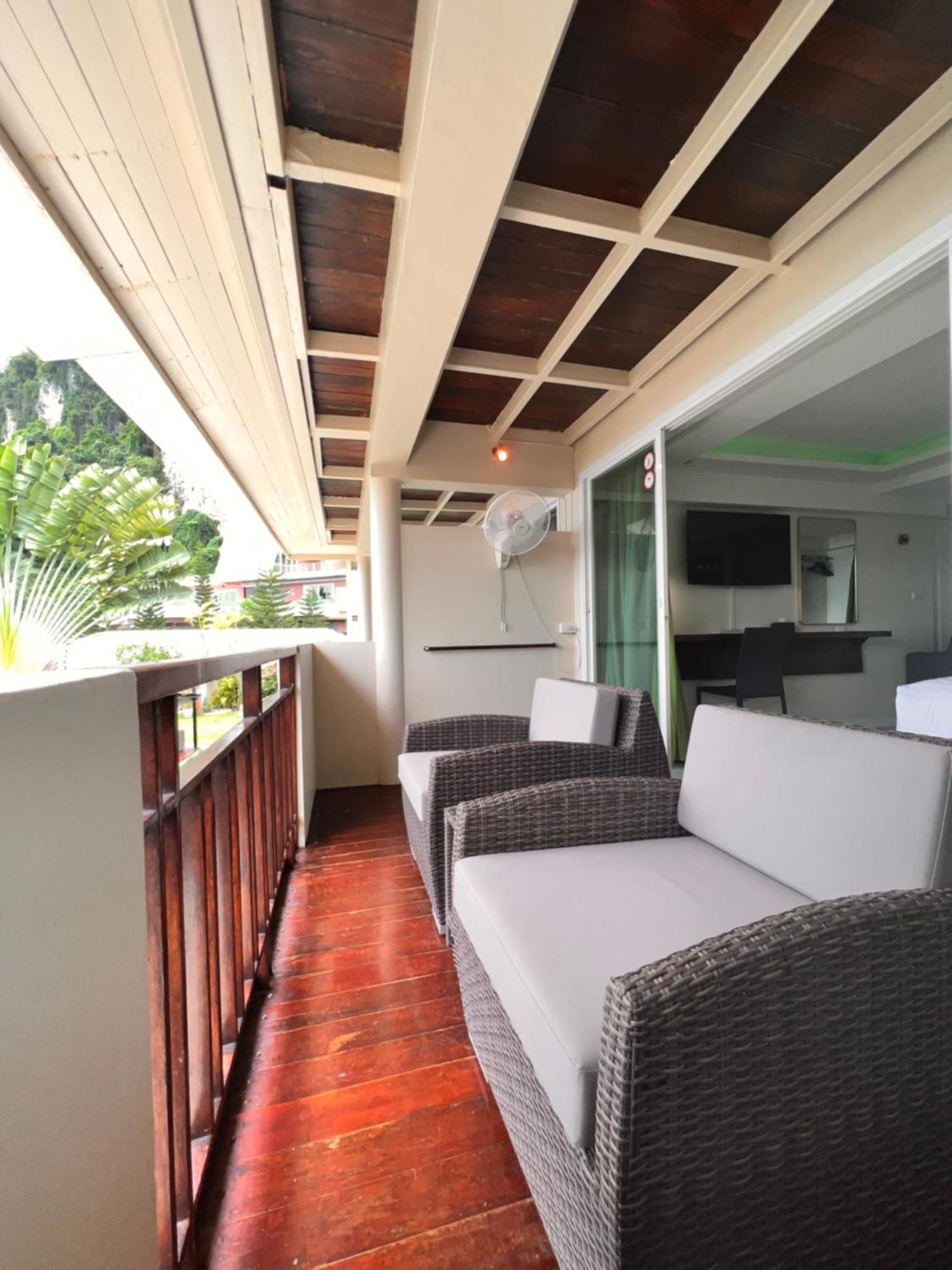 Mama Beach Residence - Adults Only Phi Phi Don Exterior photo